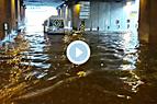 Видео - Наводнение и град в Стамбуле