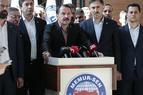 Турецкие рабочие в знак протеста оставили свои кошельки на ступеньках Министерства труда в Анкаре