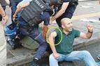 В Турции полицейский получил 20 месяцев тюрьмы за то, что сломал руку демонстранту
