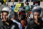 СМИ: Националистические группировки напали на демонстрацию сирийских иммигрантов в Стамбуле
