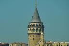 В Стамбуле прошел «Захват башни Галата» в знак протеста против открытия рядом с ней частного кафе