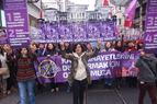 Турецкие феминистки провели марш протеста против насилия над женщинами