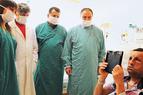 В Турции пациент, перенесший операцию по пересадке, впервые увидел свое новое лицо