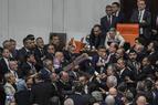 В парламенте Турции произошла драка между депутатами перед присягой министра юстиции