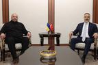 Умеров провел переговоры с главой МИД Турции по гуманитарной тематике