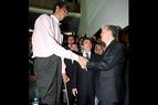 Турецкий премьер встретился с самым высоким человеком на земле