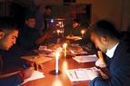 Из-за перебоев в электроснабжении в 35 провинциях подсчет голосов вели при свечах
