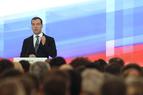 Уходящий президент Медведев озадачил будущего премьера Медведева