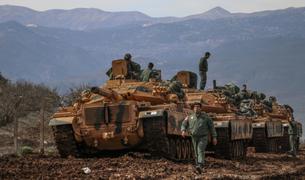 МИД Сирии: Турецкая техника пересекла сирийскую границу и направляется к Хан-Шейхуну