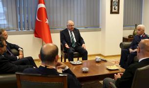 Глава Минобороны Турции: Анкара готова внести вклад в урегулирование украинского конфликта
