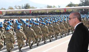 Проверки военных на Дне Победы усилили слухи о страхах Эрдогана перед мятежом