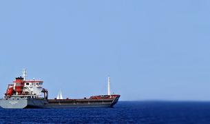 Министр: Турецкий танкер прошел Ормузский пролив, еще 8 судов остаются в заливе