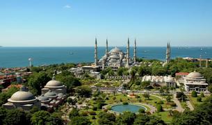 В первом полугодии Стамбул взлетел, побережья переполнились