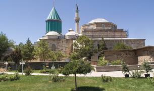 Всеобщий призыв Руми вновь звучит из музея Мевляны в Конье