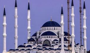 Мечеть Чамлыджа в Стамбуле будет открыта в священный месяц Рамадан