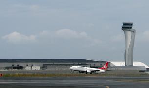 Число пассажиров Turkish Airlines упало почти на 65%