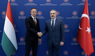 Сийярто: Венгрия заключит с Турцией договоренности в связи с транзитом газа из РФ