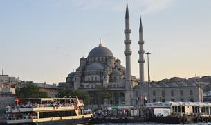 Власти Стамбула продали участок земли за 102 млн долларов США
