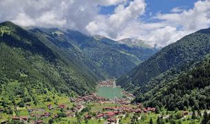 Ученые изучают оползень, сформировавший знаменитое озеро Узунгёль в Трабзоне