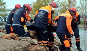 Турция направила спасателей в пострадавшие от землетрясения районы