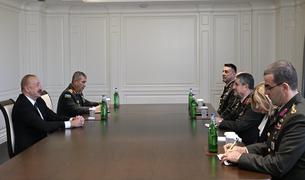 Президент Азербайджана и глава Генштаба Турции обсудили военное сотрудничество