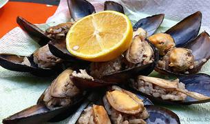 Трое граждан Германии умерли в Стамбуле после употребления мидий и картофеля