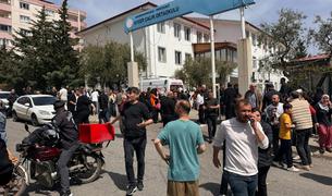 Власти: Четверо погибли, 20 ранены при стрельбе в турецкой школе