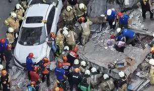 Под завалами рухнувшего в Стамбуле здания не осталось людей, 1 погиб, 8 спасены