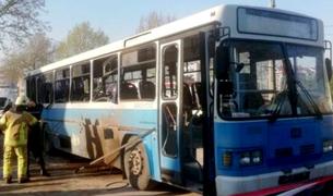 В Турции при взрыве в автобусе с работниками СИЗО один человек погиб, восемь ранены