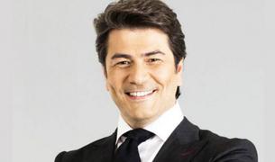 В Стамбуле застрелен популярный турецкий телеведущий Ватан Шашмаз