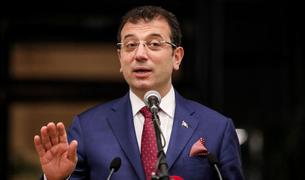 Мэр Стамбула оштрафован якобы за оскорбление бывшего губернатора Орду