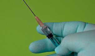 Темп вакцинации от COVID-19 в Турции достиг рекордных 842 тыс. 494 доз в день