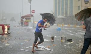 В результате шторма в Стамбуле погибли 4 человек, 38 ранены — ВИДЕО