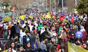 Власти задержали 9 человек за участие в митингах в «Международный женский день»
