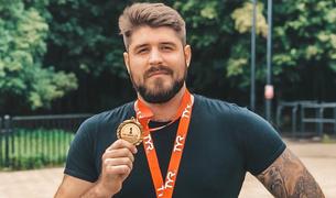 СМИ: Трекер пропавшего в Босфоре пловца из РФ подает сигнал из воды