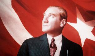 Турция отмечает 102-ю годовщину провозглашения Республики: политики подчеркнули значение единства и преемственности