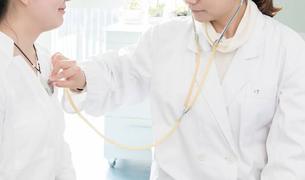 Турция ограничила саморекламу врачей в социальных сетях