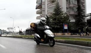 Мотокурьеры в Турции приостановили доставки на три дня из-за низкой зарплаты и проблем с безопасностью