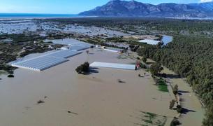 Анталью за 40 дней накрыл годовой объём осадков