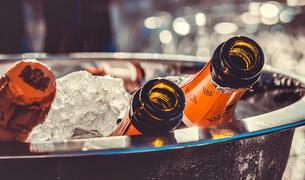 Правящая партия Турции предложила расширить ограничения на рекламу и продажу алкоголя