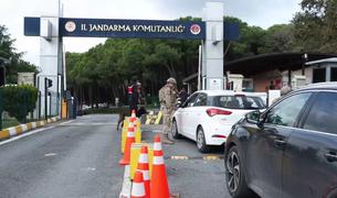 Звезда сериала “Постучись в мою дверь” Ханде Эрчел дала показания по делу о наркотиках