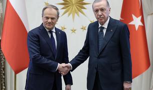 Газета: За незарегистрированный подарок от Эрдогана премьеру Польши может грозить тюрьма