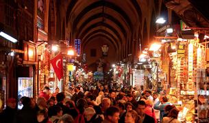 Коронавирус вызвал кризис на стамбульском Гранд-Базаре