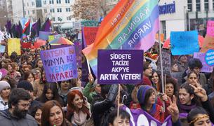 8 марта турецкие женщины организуют марш против насилия