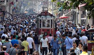 Исследование показало, что 73% турок хотят жить в светской и демократической Турции