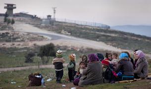 HRW: Турция принудительно депортировала сотни беженцев в Сирию