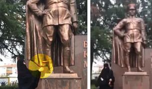 Женщина напала с топором на статую Ататюрка на северо-западе Турции