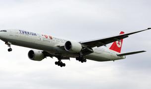 В Стамбуле эвакуировали самолет Turkish Airlines из-за угрозы взрыва