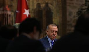 Эрдоган подверг критике призывы прекратить наступление Турции в Сирии