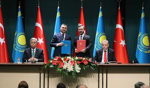 В ходе визита Токаева в Турцию компании двух стран подписали 30 коммерческих соглашений